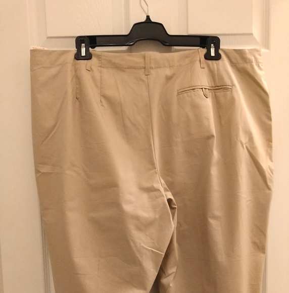 Mossimo (plus size) capri pants- NWOT - Picture 2 of 7